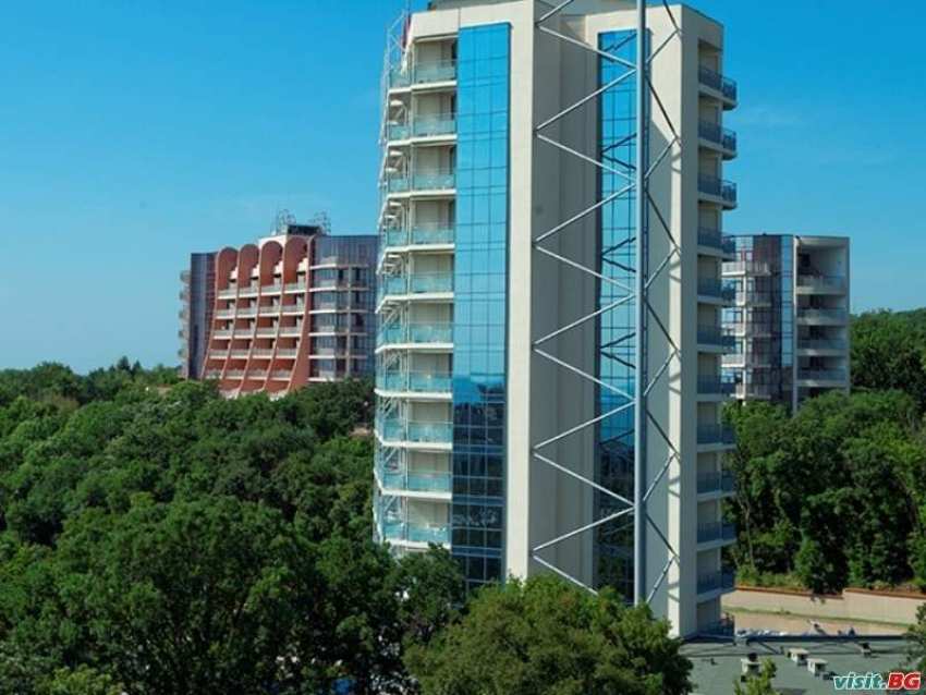Новогодишно парти 3 дни All Inclusive и вътрешен басейн в Хотел Реджина, Златни пясъци