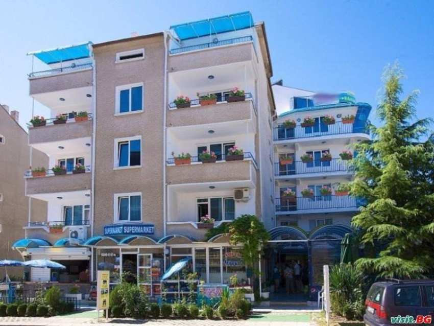 Лятна почивка до плажа в Равда, All Inclusive Light, чадър и шезлонг на плажа до 14.07 в Семеен хотел Елвира Лятна почивка до плажа в Равда, All Inclusive Light, чадър и шезлонг на плажа до 14.07 в Семеен хотел Елвира