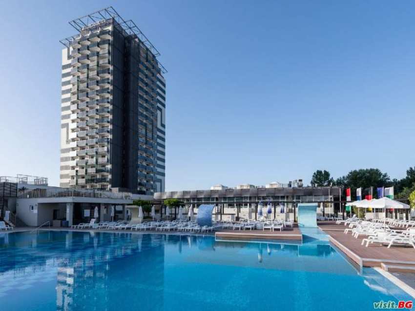 Първа линия в Топ курорт лято 2025, All Inclusive до 03.07 в Хотел Бургас Бийч, Слънчев бряг