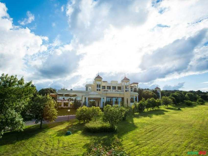 В Дюни лято 2025, All Inclusive до 14.07 с включен плаж и аквапарк в Хотел Белвил В Дюни лято 2025, All Inclusive до 14.07 с включен плаж и аквапарк в Хотел Белвил