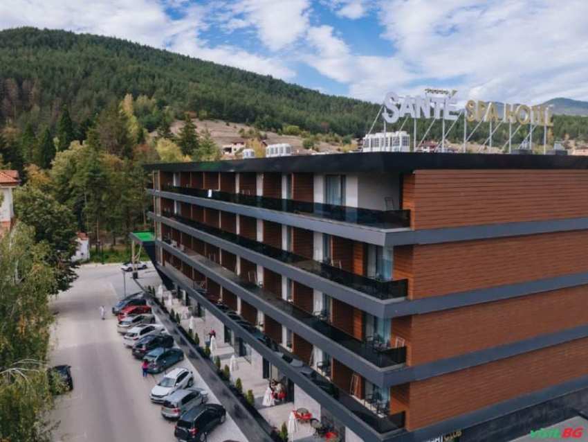 Бляскаво посрещане на 2026-та в Sante SPA Hotel, 3 дни с Празнична вечеря за двама Бляскаво посрещане на 2026-та в Sante SPA Hotel, 3 дни с Празнична вечеря за двама