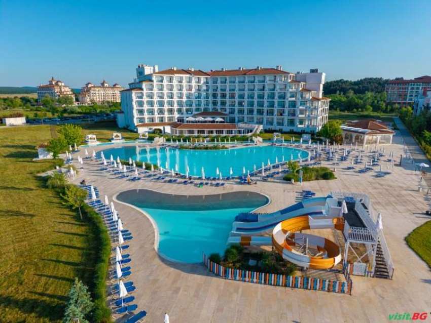 Супер оферта за Първа линия в Обзор лято 2026, All Inclusive с включен плаж до 22.06 в Сънрайз Блу Меджик Ризорт