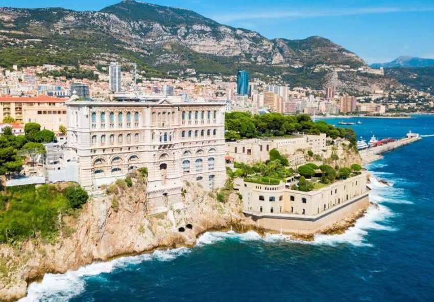  Милано и Перлите на Ривиерата + обиколка на Генуа и Сан Ремо! Самолетен билет от София + 4 нощувки на човек със закуски и възможност за посещение на Княжество Монако, Кан, Антиб, Ница, Сен Тропе и Сен Пол дьо Ванс 