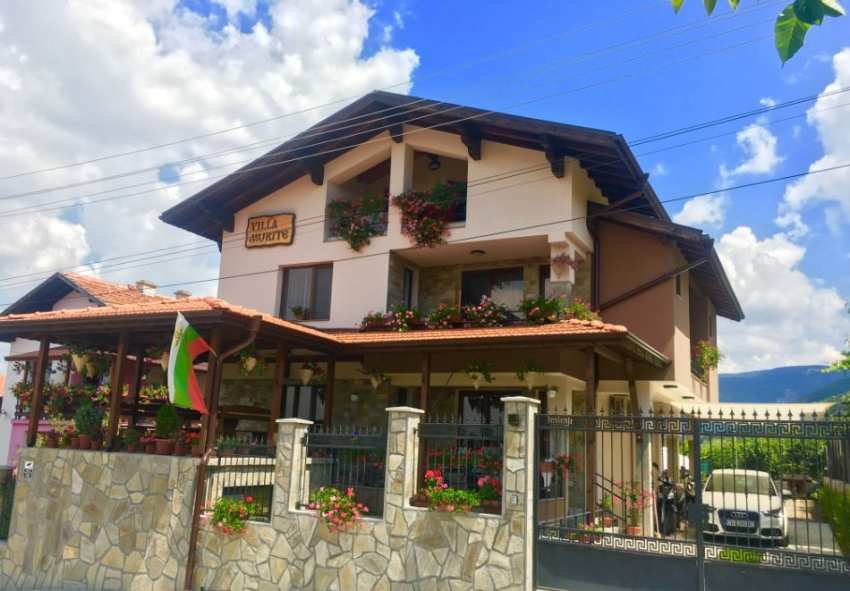  Нощувка на човек + сауна и солна стая от къща за гости Мурите, Сапарева баня 