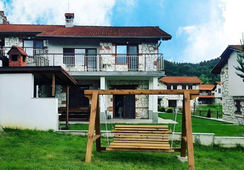 Нощувка в самостоятелна къща с капацитет до 11 човека + джакузи от Къщи за гости Илиеви, Цигов Чарк Нощувка в самостоятелна къща с капацитет до 11 човека + джакузи от Къщи за гости Илиеви, Цигов Чарк