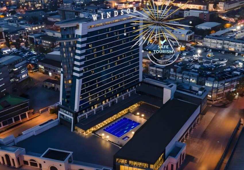  Нова година в WINDZOR HOTEL &amp; CONVENTION CENTER ISTANBUL 5*, Турция! 3 нощувки на човек със закуски + Гала вечеря с програма, жива музика и напитки без лимит! Басейн, СПА и паркинг.Собствен транспорт. 