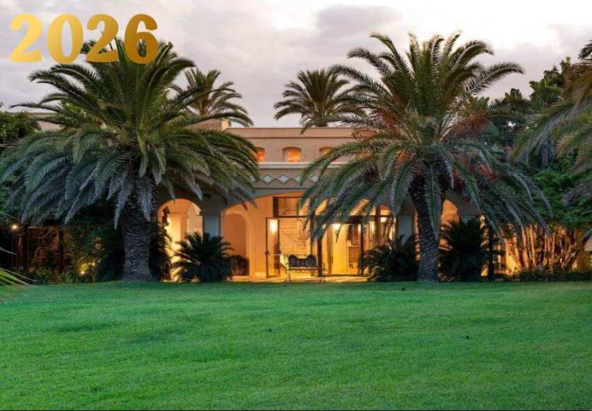  Петзвездна Нова Година в Катания, Италия + пешеходна обиколка! Полет от София + 4 нощувки на човек със закуски в Romano Palace Luxury Hotel. Доплащане за Новогодишна вечеря! 