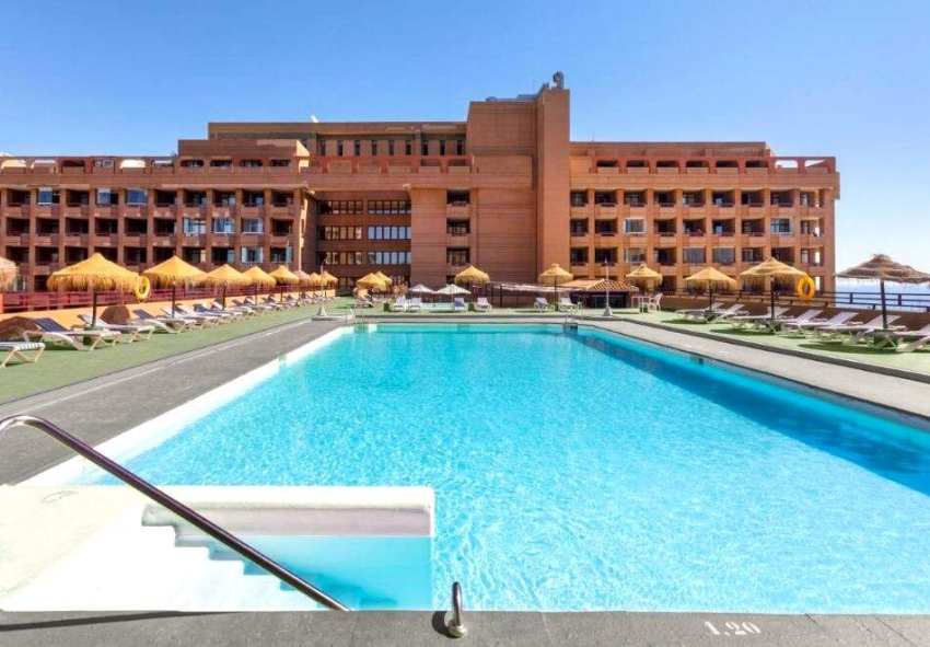 Ранни записвания на първа линия в Коста Дел Сол, Испания+ панорамна обиколка на Малага! Самолетен билет от София + 7 нощувки на човек със закуски и вечери в LAS PALMERAS 4*, Фуенхирола Ранни записвания на първа линия в Коста Дел Сол, Испания+ панорамна обиколка на Малага! Самолетен билет от София + 7 нощувки на човек със закуски и вечери в LAS PALMERAS 4*, Фуенхирола