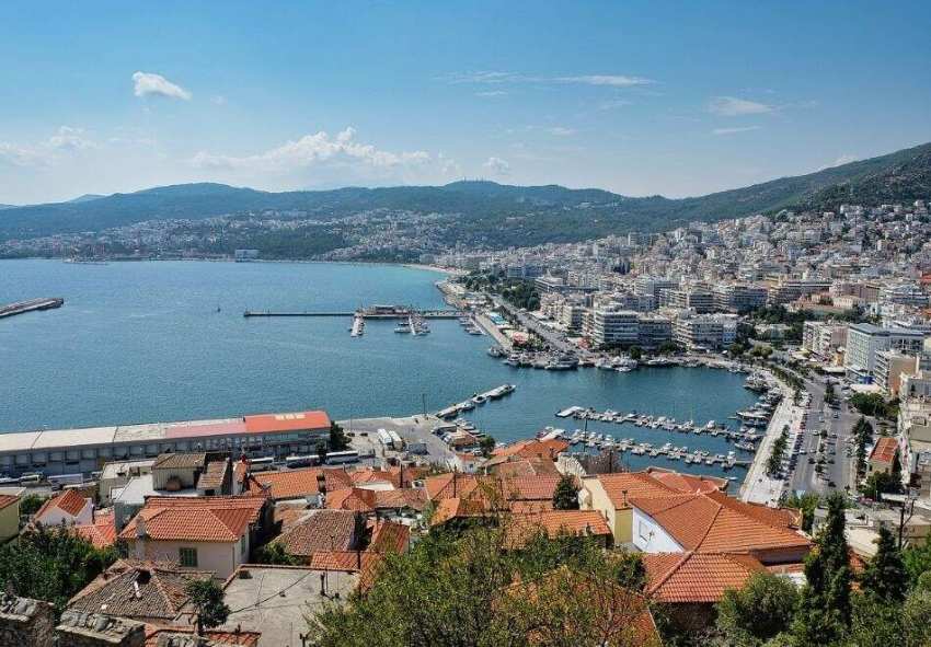 Предколеден уикенд в Кавала, Гърция + посещение на коледното градче Онируполи! Автобусен транспорт + 1 нощувка на човек със закуска в хотел Nefeli Предколеден уикенд в Кавала, Гърция + посещение на коледното градче Онируполи! Автобусен транспорт + 1 нощувка на човек със закуска в хотел Nefeli