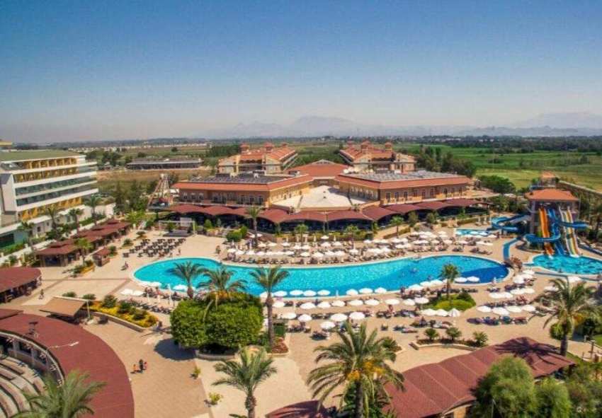  Ранни записвания за 2026г. в Crystal Paraiso Verde Resort &amp; Spa 5*, Белек, Турция! Автобусен транспорт + 7 нощувки на човек на база Ultimate Аll Inclusive + басейни. Дете до 11.99г. БЕЗПЛАТНО! 