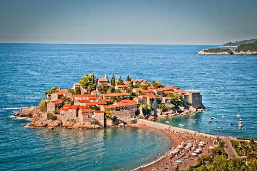 Остров Свети Стефан в Черна Гора